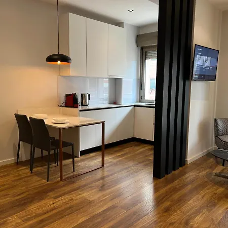 Skanderbeg Center 1 アパート *